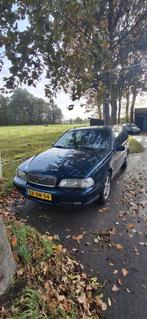 Volvo V70 2.5 T AUT 1998 Blauw, Auto's, Volvo, Beige, Blauw, Stationwagon, 2435 cc