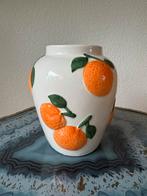 Keramische vaas met sinaasappels, Huis en Inrichting, Woonaccessoires | Vazen, Aardewerk of Porselein, Nieuw, Oranje, Ophalen of Verzenden