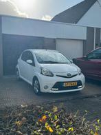 Te koop Toyota Aygo 1.0 12V Vvt-i 5DRS 2014 Wit, Auto's, Toyota, Voorwielaandrijving, Stof, Zwart, 4 stoelen