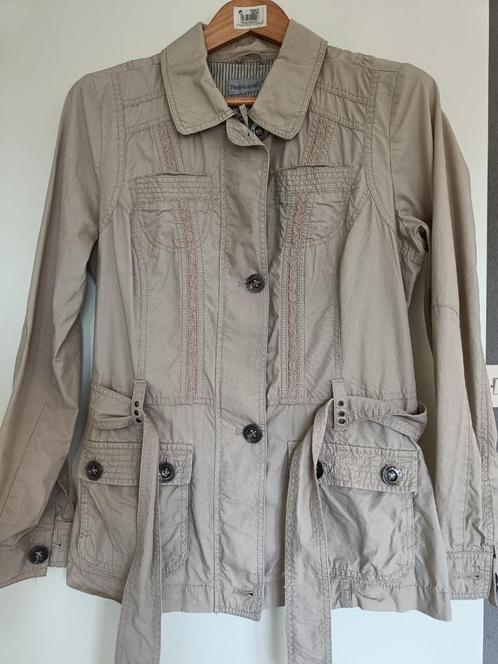 Dames zomerjas Yessica beige maat 40, Kleding | Dames, Jassen | Zomer, Zo goed als nieuw, Maat 38/40 (M), Beige, Ophalen of Verzenden