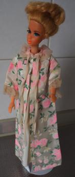 Barbie vintage nachtkleding, Ophalen of Verzenden, Zo goed als nieuw, Kleertjes, Levensecht of Reborn