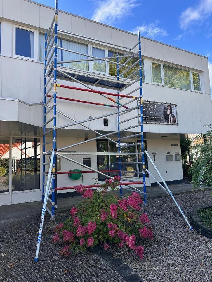 Rolsteiger 620 hoog, Doe-het-zelf en Verbouw, Steigers, Zo goed als nieuw, Rolsteiger of Kamersteiger, 5 meter of hoger, Ophalen