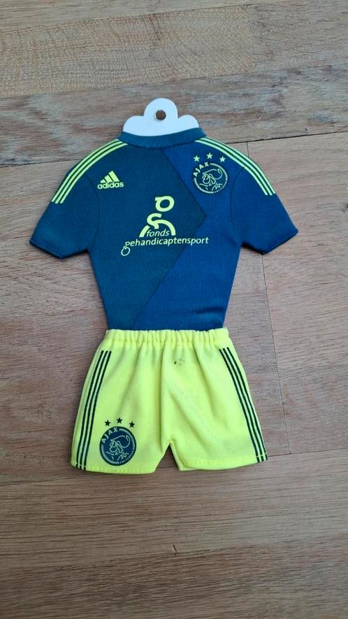 Ajax Uittenue hanger, Sport en Fitness, Voetbal, Zo goed als nieuw, Ophalen of Verzenden