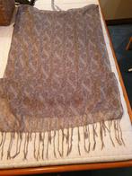 Taupe kleurige sjaal met kant print, Ophalen of Verzenden, Zo goed als nieuw, Maat 46/48 (XL) of groter, Sjaal