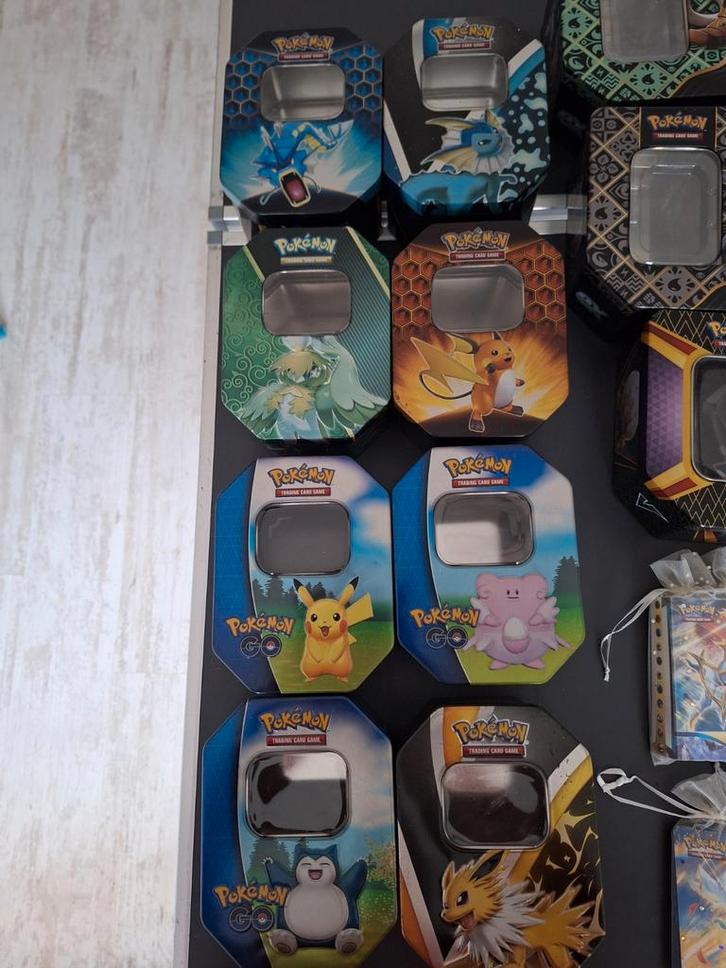 DECEMBER TIP!!  Zie bescgrijving voor prijzen., Hobby en Vrije tijd, Verzamelkaartspellen | Pokémon, Zo goed als nieuw, Ophalen of Verzenden