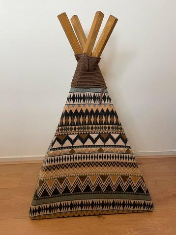 Tribal Indianen katten tipi tent / kattenmand beschikbaar voor biedingen