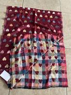 Sjaal - Thick Reversible Multi Coloured Love Hearts Checked, Kleding | Dames, Mutsen, Sjaals en Handschoenen, Ophalen of Verzenden