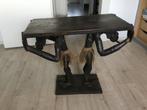 Afrikaans tafeltje, Huis en Inrichting, Tafels | Sidetables, Ophalen of Verzenden, Zo goed als nieuw, Overige houtsoorten, 25 tot 50 cm