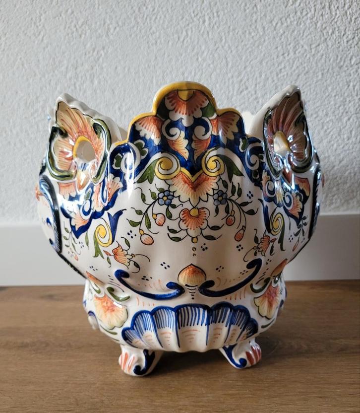 Cachepot/ bloempot Rouen met florale decoratie, Antiek en Kunst, Antiek | Keramiek en Aardewerk, Ophalen of Verzenden