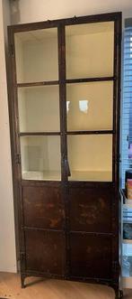 Metalen (vitrine)kast, Ophalen, 50 tot 100 cm, Zo goed als nieuw, Metaal