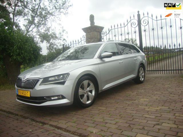 Skoda Superb Combi 1.6 TDI Ambition Business automaat panora, Auto's, Skoda, Bedrijf, Te koop, Superb, ABS, Adaptive Cruise Control