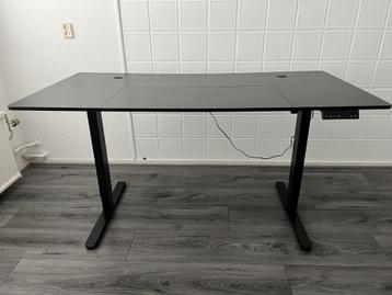 Homall Elektrisch In Hoogte Verstelbaar Bureau beschikbaar voor biedingen