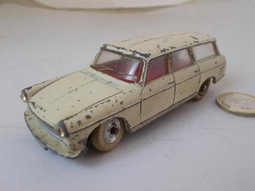 1966 Dinky Toys 525 PEUGEOT BREAK 404 (Opknapper.), Hobby en Vrije tijd, Modelauto's | 1:43, Gebruikt, Auto, Dinky Toys, Ophalen of Verzenden