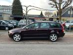 Volvo V50 2.5 T5 Momentum *Krachtige 5-cilinder * Zweedse Kw, Voorwielaandrijving, Gebruikt, Overige kleuren, 700 kg