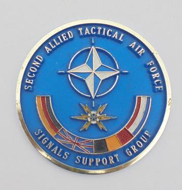 militair kunststof embleem Second Allied Tatctcal Air Force. beschikbaar voor biedingen