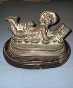 BRONZEN LIGGENDE LEZENDE JONGEN, Antiek en Kunst, Ophalen