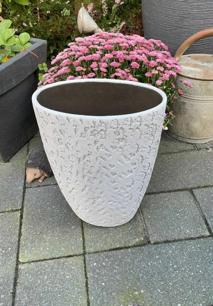 Ovalen bloempot / vaas, Huis en Inrichting, Woonaccessoires | Vazen, Zo goed als nieuw, Overige kleuren, Minder dan 50 cm, Aardewerk of Porselein
