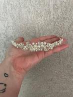 Nieuwe Tiara(D42) met parels/stras en soort blaadjes, Ophalen of Verzenden, Nieuw, Overige kleuren, Accessoires