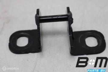 Vergrendelingsplaat 2e zitrij binnen Audi Q7 4M 4M0883610 beschikbaar voor biedingen