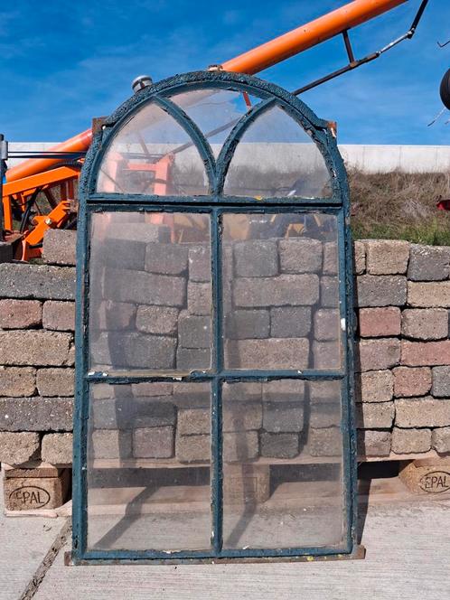 Oude Boerderij Raam met Gebogen Top, Doe-het-zelf en Verbouw, Glas en Ramen, Gebruikt, Gevelraam of Ruit, 80 tot 120 cm, Minder dan 80 cm