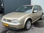 Volkswagen Golf 2.3 V5 Highline AUTOMAAT/LEDER/STOELVERWARM/, 65 €/maand, Stoelverwarming, Gebruikt, Zwart