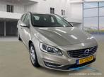 Volvo V60 2.0 T3 Kinetic, cimate cruise, navi, trekhaak 1.60, Voorwielaandrijving, Gebruikt, Euro 6, 4 cilinders