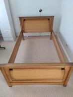 1 pers Ledikant 120 br. x 200, Ophalen, Hout, Zo goed als nieuw, 120 cm