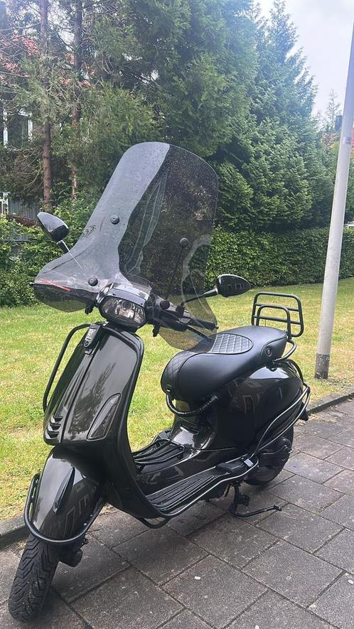 Vespa sprint 2015 bronzoro, Fietsen en Brommers, Scooters | Vespa, Zo goed als nieuw, Ophalen