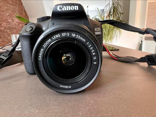 Spiegelreflex Canon EOS 1300D +18-55mm IS II en accessoires, Audio, Tv en Foto, Fotocamera's Digitaal, Zo goed als nieuw, Spiegelreflex