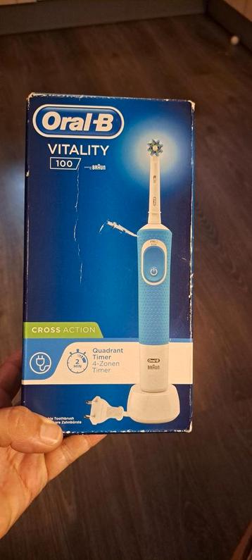 Oral-B Vitality 100 Elektrische Tandenborstel beschikbaar voor biedingen