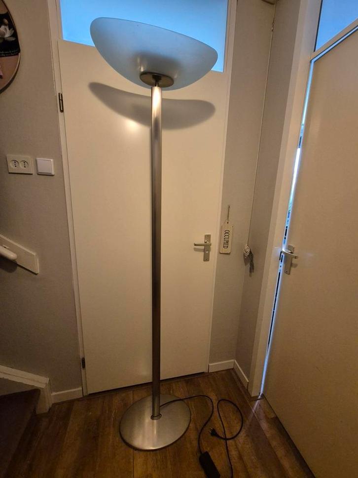 Stijlvolle Staande Lamp, Huis en Inrichting, Lampen | Vloerlampen, Gebruikt, 150 tot 200 cm, Glas, Metaal, Ophalen