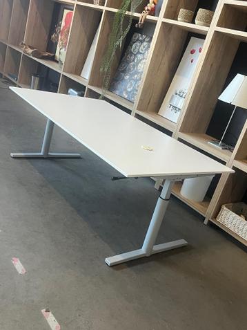 Gispen TM bureau met slinger 200x120xH62-86 cm, 12 stuks - afbeelding 5