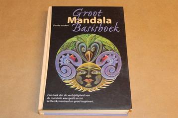Groot Mandala basisboek : een boek dat de veelzijdigheid van beschikbaar voor biedingen