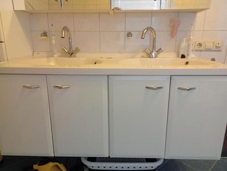 badkamer meubel Damixa 130 cm, Huis en Inrichting, Badkamer | Badkamermeubels, Gebruikt, Wastafelkast, Minder dan 100 cm, 100 tot 150 cm