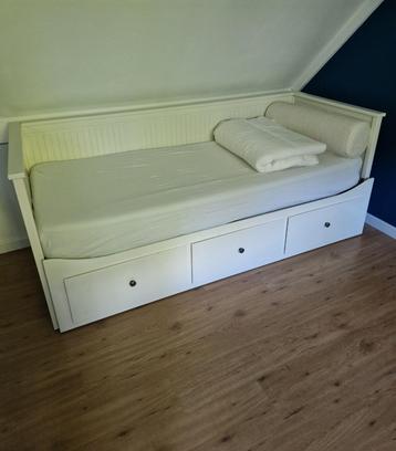IKEA hemnes uitschuifbed/bedbank wit 80(of160)x200 +3 lades beschikbaar voor biedingen