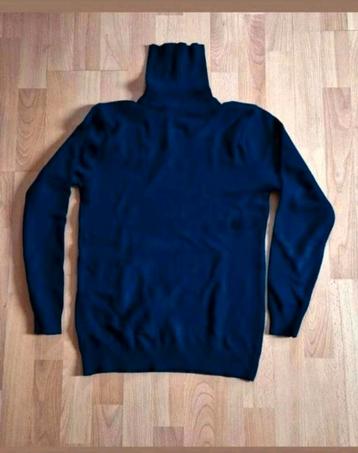 Nieuwe donkerblauwe coltrui maat S. Okselmaat 44 cm.  beschikbaar voor biedingen