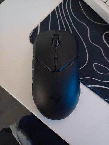 Draadloze gaming muis beschikbaar voor biedingen