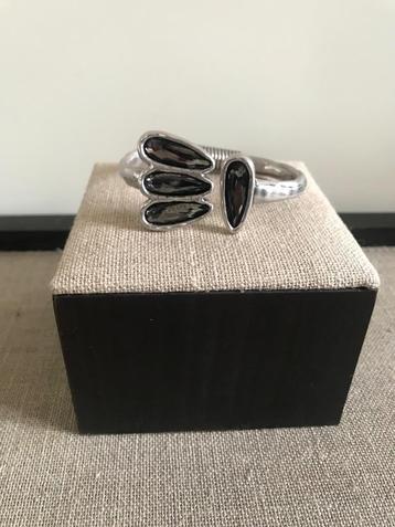 Zamak armband (6F) 48,- = 14,50 Grijs beschikbaar voor biedingen