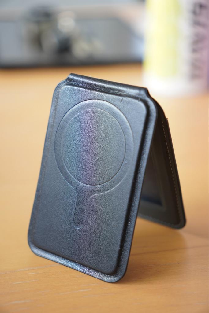 Moft MagSafe Kaarthouder met Standaard, Telecommunicatie, Mobiele telefoons | Hoesjes en Frontjes | Apple iPhone, Zo goed als nieuw