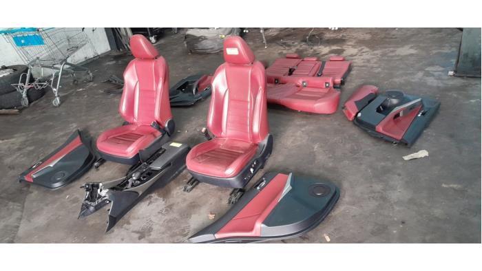 Bekleding Set (compleet) van een Lexus IS 300, Auto-onderdelen, Interieur en Bekleding, Lexus, Gebruikt, 3 maanden garantie, Ophalen of Verzenden