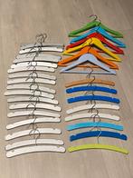 33 houten kledinghangertjes, Ophalen of Verzenden, Gebruikt