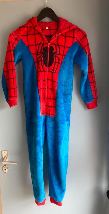 Spider-Man onesie maat 134/140 beschikbaar voor biedingen