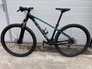 Trek Marlin 7 groen/metallic frame M(voor 165cm t/m 177cm) beschikbaar voor biedingen