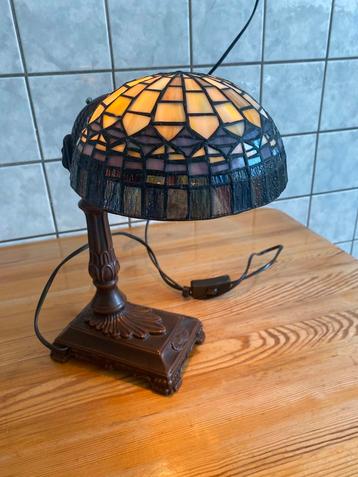 Tiffany antieke lamp 33x20 cm vaste prijs 85 euro beschikbaar voor biedingen