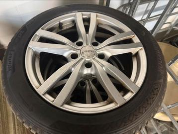 VW Touran winterset beschikbaar voor biedingen