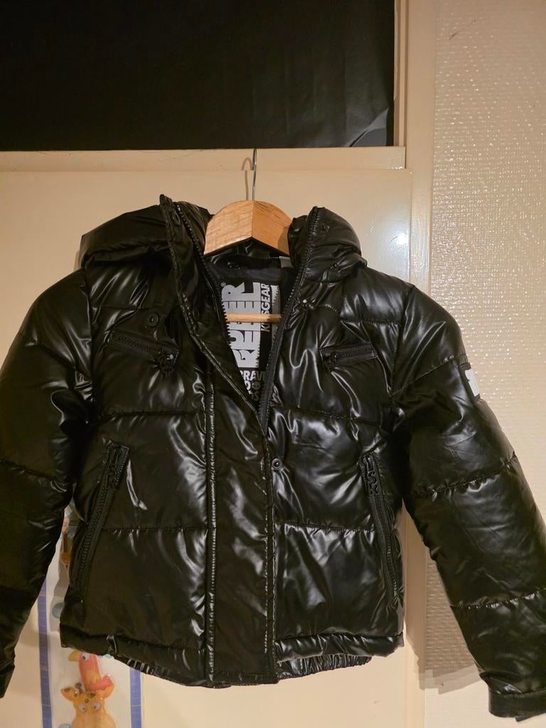 Superrebel Skijas winterjas- Maat 128 - Nieuw, Jongen of Meisje, Nieuw, Ophalen of Verzenden, Jas