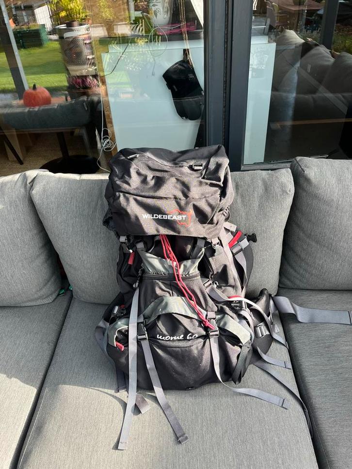 Wildebeast Rugzak met Regenhoes, Sport en Fitness, Bergsport en Wandelen, Zo goed als nieuw, Rugzak, Ophalen of Verzenden