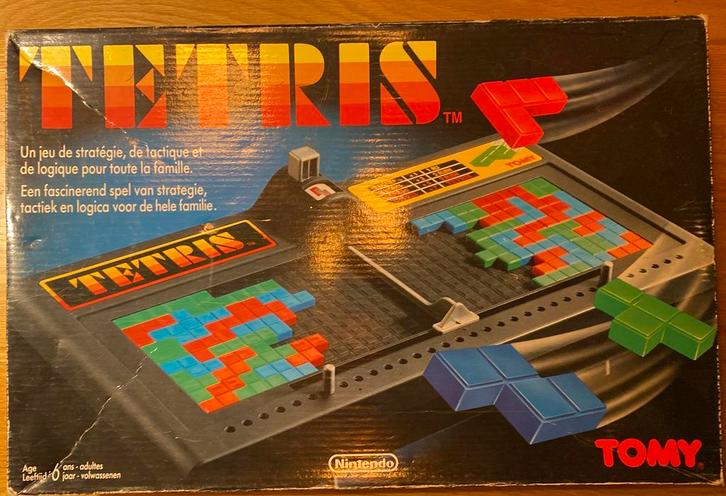 Tetris bordspel van Tomy in licentie met Nintendo, Hobby en Vrije tijd, Gezelschapsspellen | Bordspellen, Zo goed als nieuw, Ophalen of Verzenden