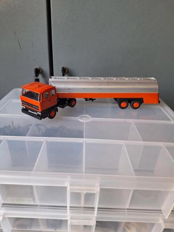 DAF 2800 Tankoplegger Lion Car 1:50 beschikbaar voor biedingen