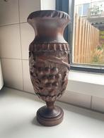 Antieke Houten Vaas met Druivenmotief Handgesneden Decoratie, Antiek en Kunst, Antiek | Vazen, Ophalen of Verzenden